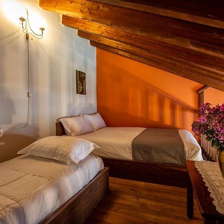 La Noi Guesthouse Samarína Extérieur photo